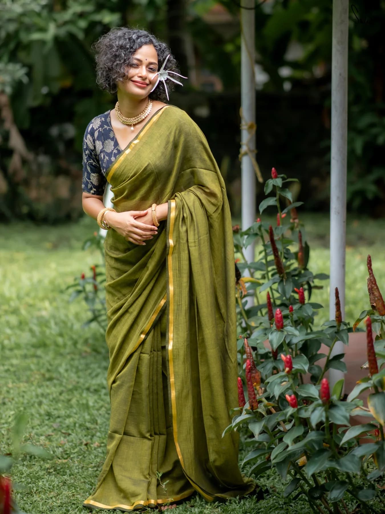 Women's Green Casual Solid Regular Fit Saree