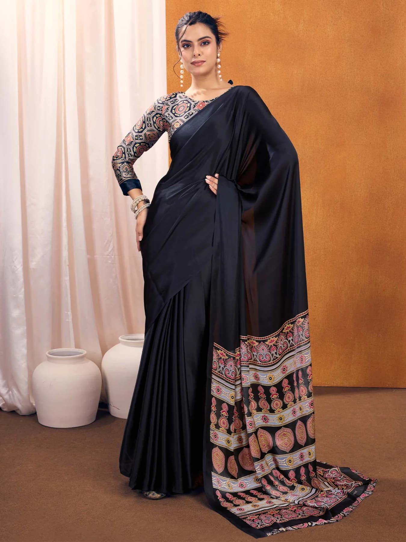 Women's Black Party Printed Regular Fit Saree