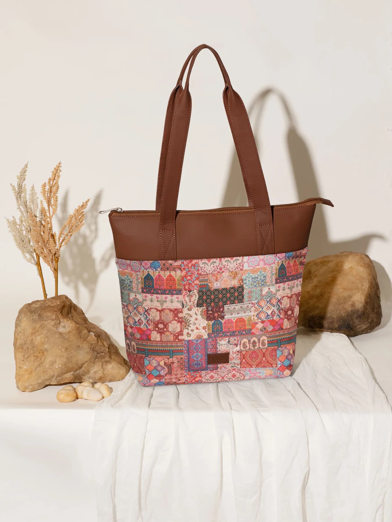 Women's Multicolor Vegan Leather Finish Tote Bag - 15.5L