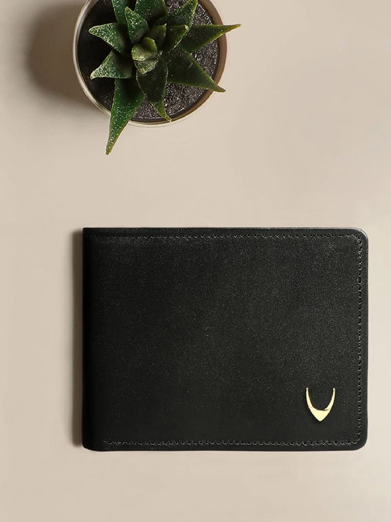 Men's Black Leather Solid RFID Two Fold Wallet
