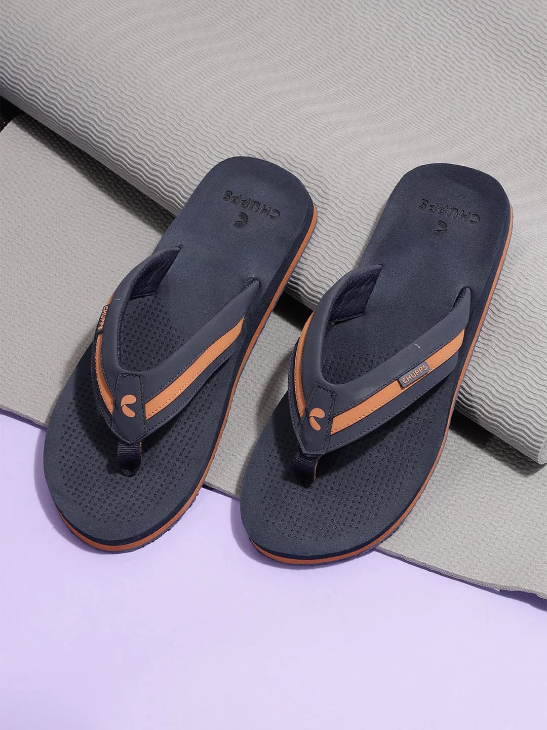Men's Trifuse Navy Tan Round Toe Polyurethane Casual Flip-flops