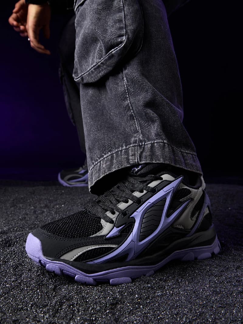 Men's Black Panther Round Toe Lace Up Low Top Sneakers