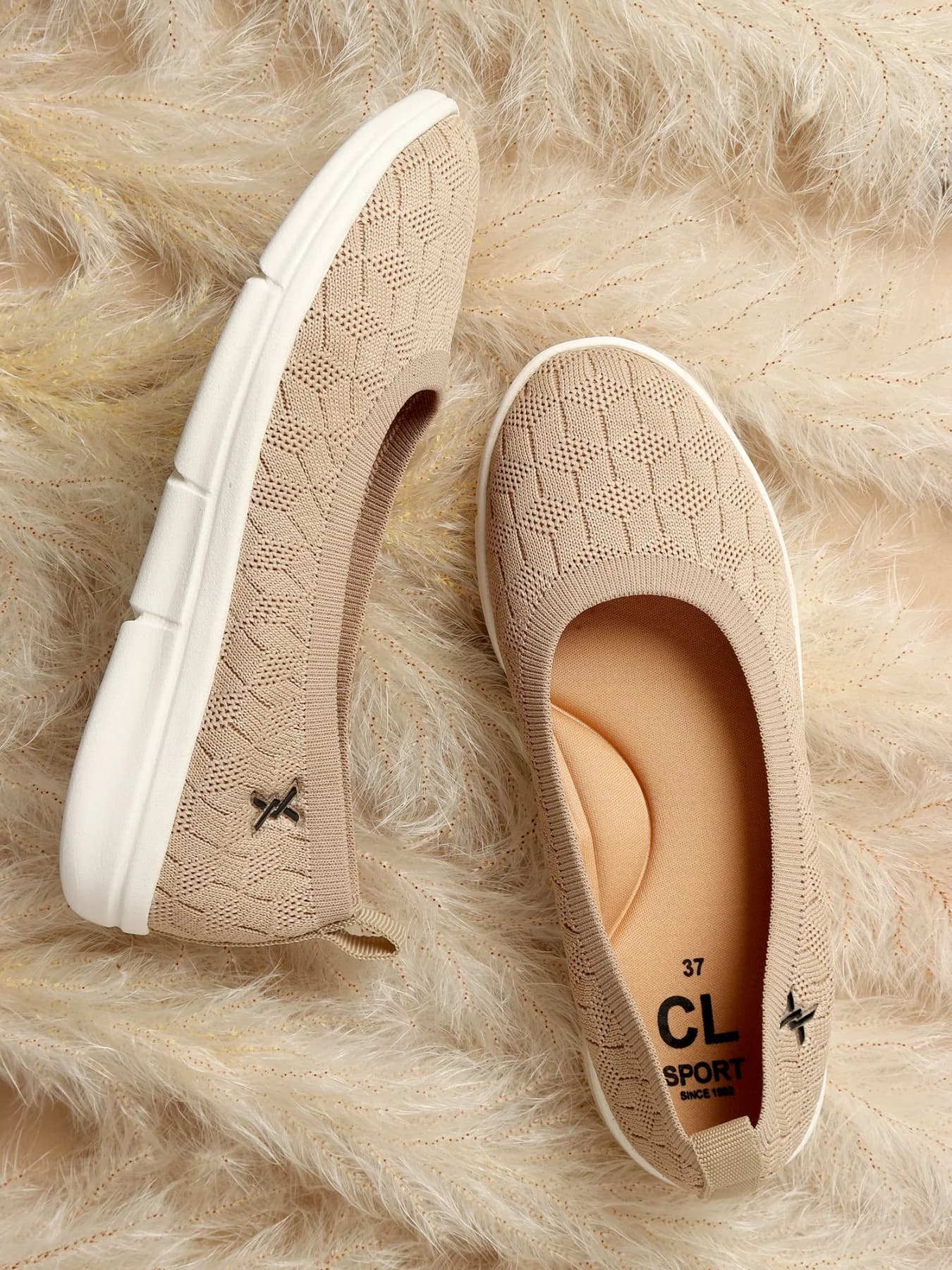 Women's Textured Knit Comfort Ballet Flats