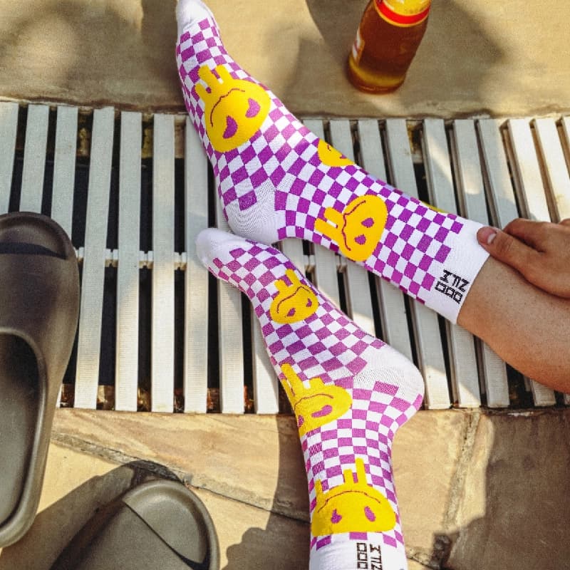 Unisex Purple and White Crew Lengh Smiling Board Socks