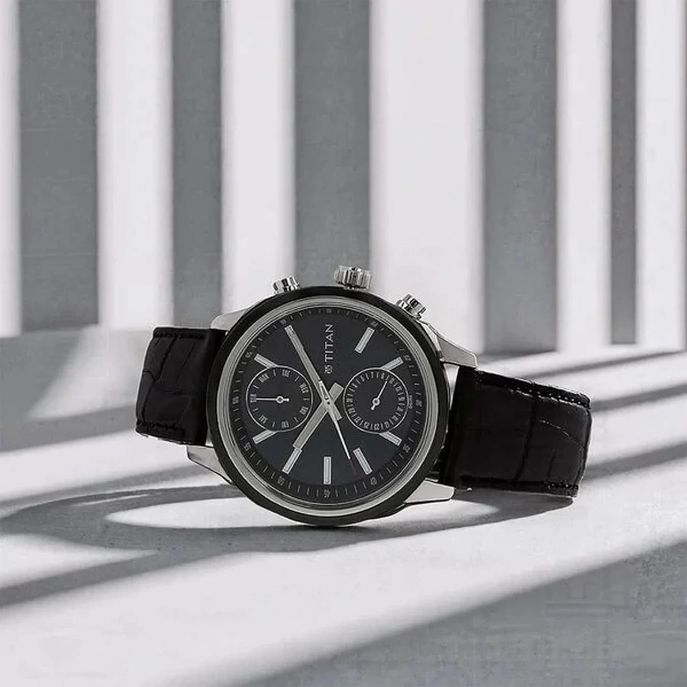 Men's Classique Blue Round Dial Watch - NT1733KL01