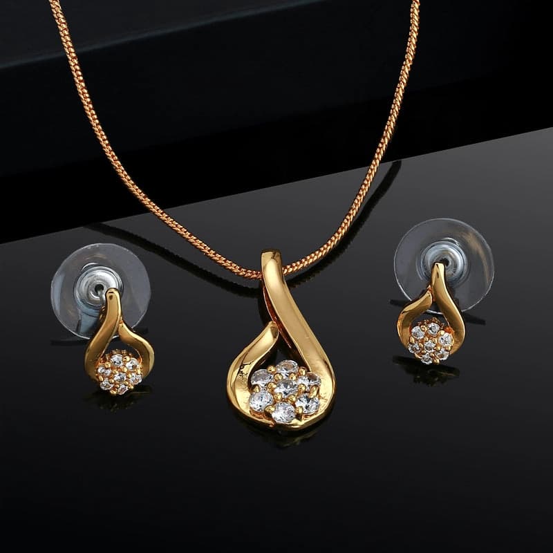 Women's Gold Plated Flower Diamante Pendant Necklace Set