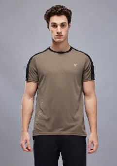 Men's Brown Sports Solid Slim Fit Tshirt