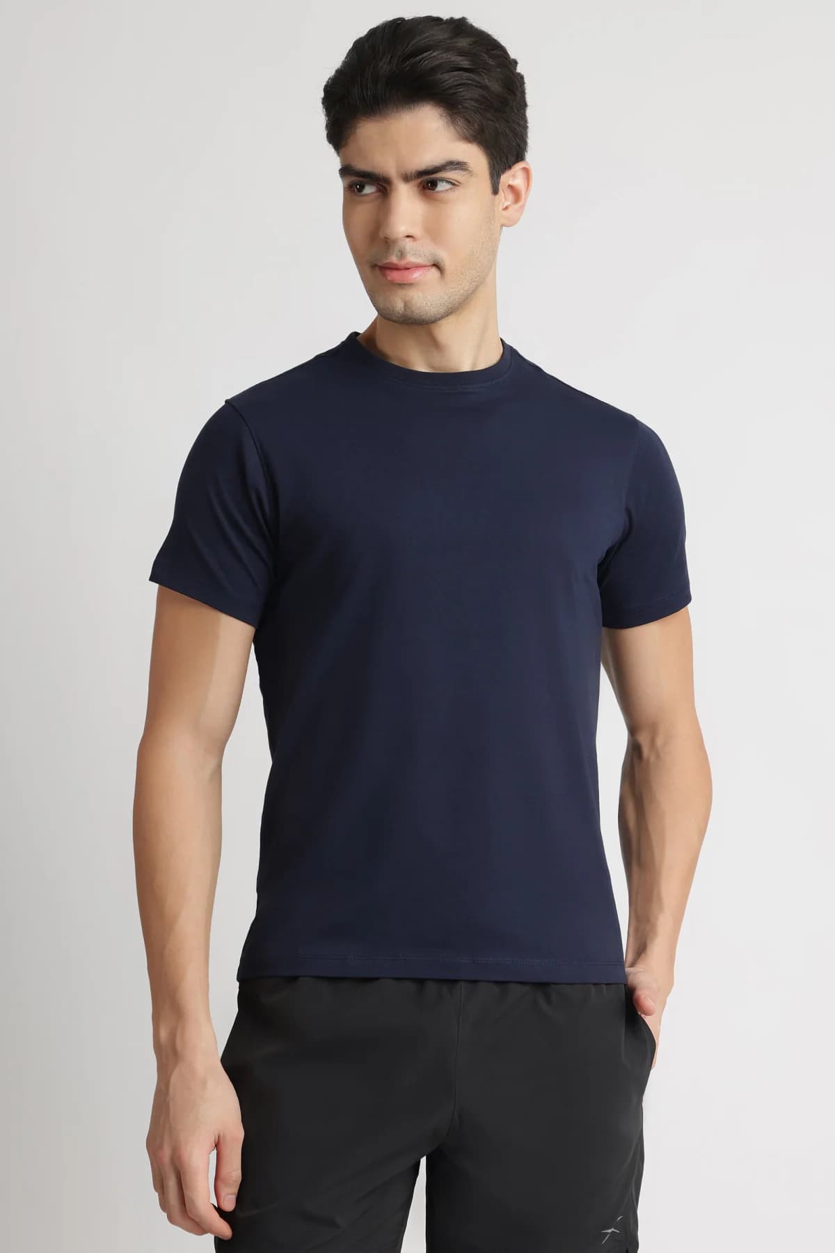 Men's Navy Casual Solid Regular Fit Tshirt
