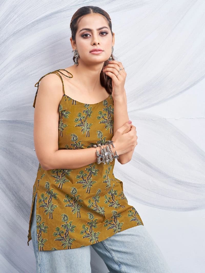 Women's Brown Casual Printed Regular Fit Kurti
