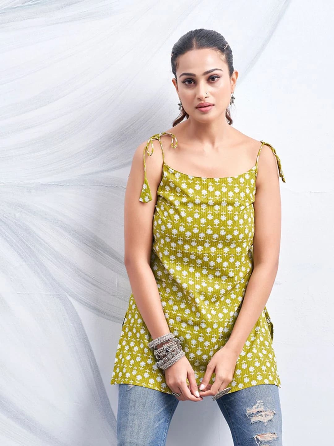 Women's Green Casual Printed Regular Fit Kurti