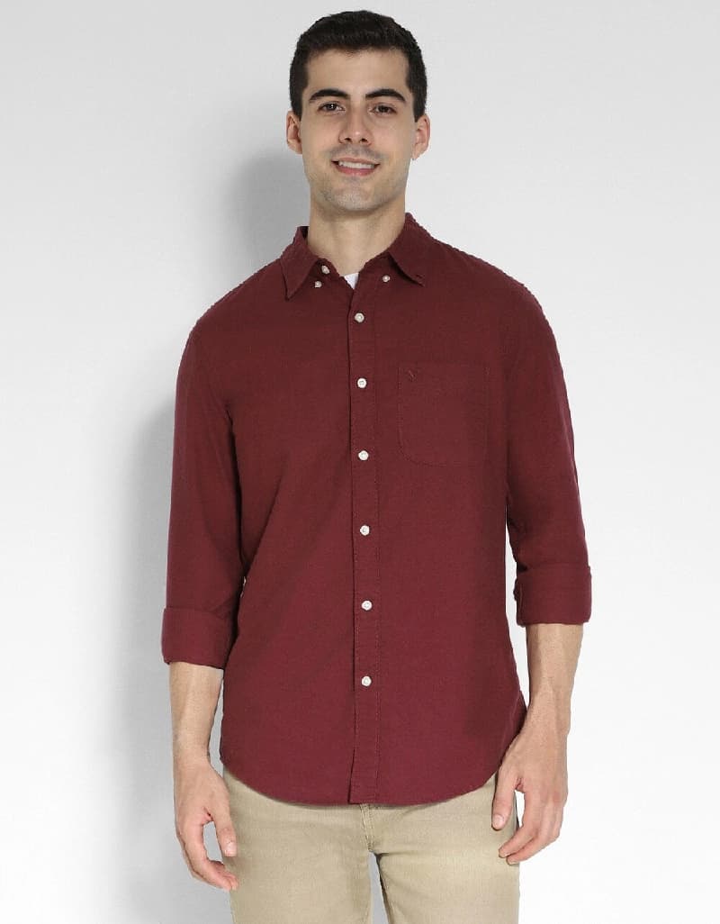 Men's Red Casual Solid Slim Fit Shirt