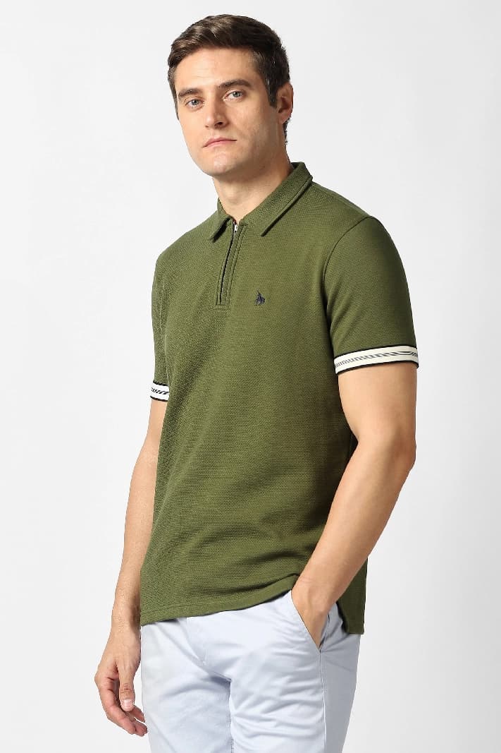 Men's Green Casual Solid Regular Fit Tshirt