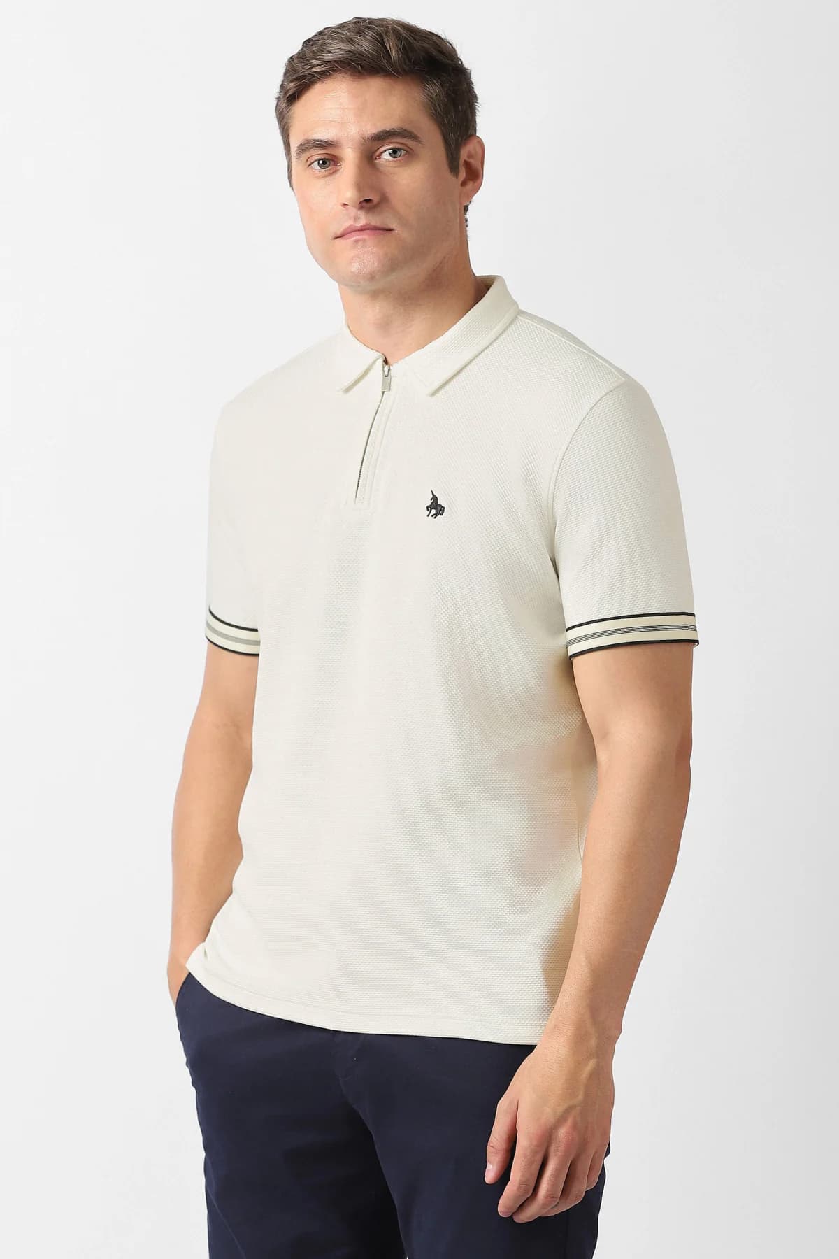 Men's White Casual Solid Regular Fit Tshirt