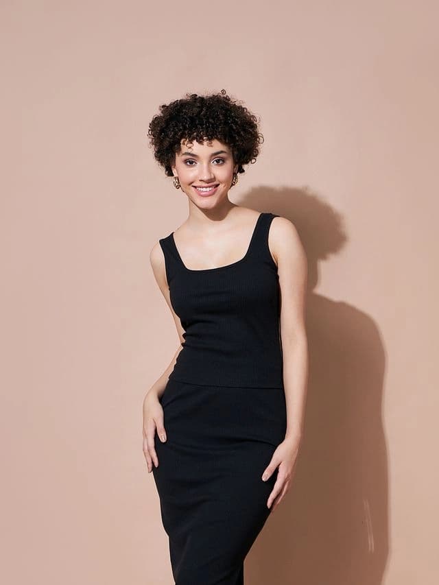 Women's Black Casual Solid Regular Fit Top