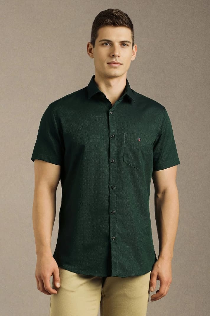 Men's Green Casual Solid Slim Fit Shirt
