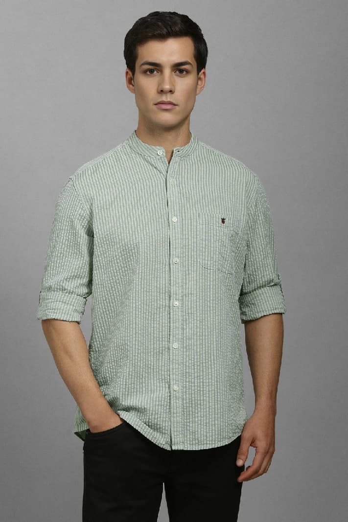 Men's Green Casual Solid Slim Fit Shirt