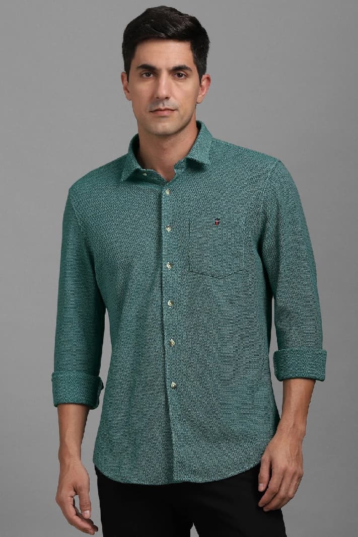 Men's Green Casual Solid Slim Fit Shirt