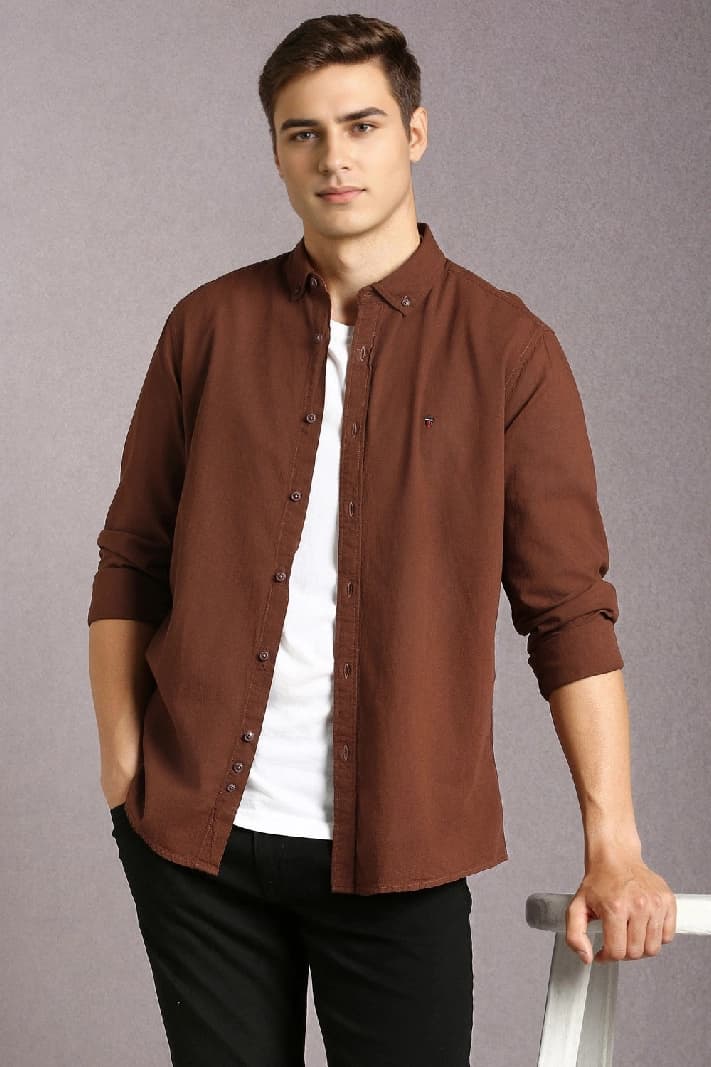 Men's Brown Casual Solid Slim Fit Shirt