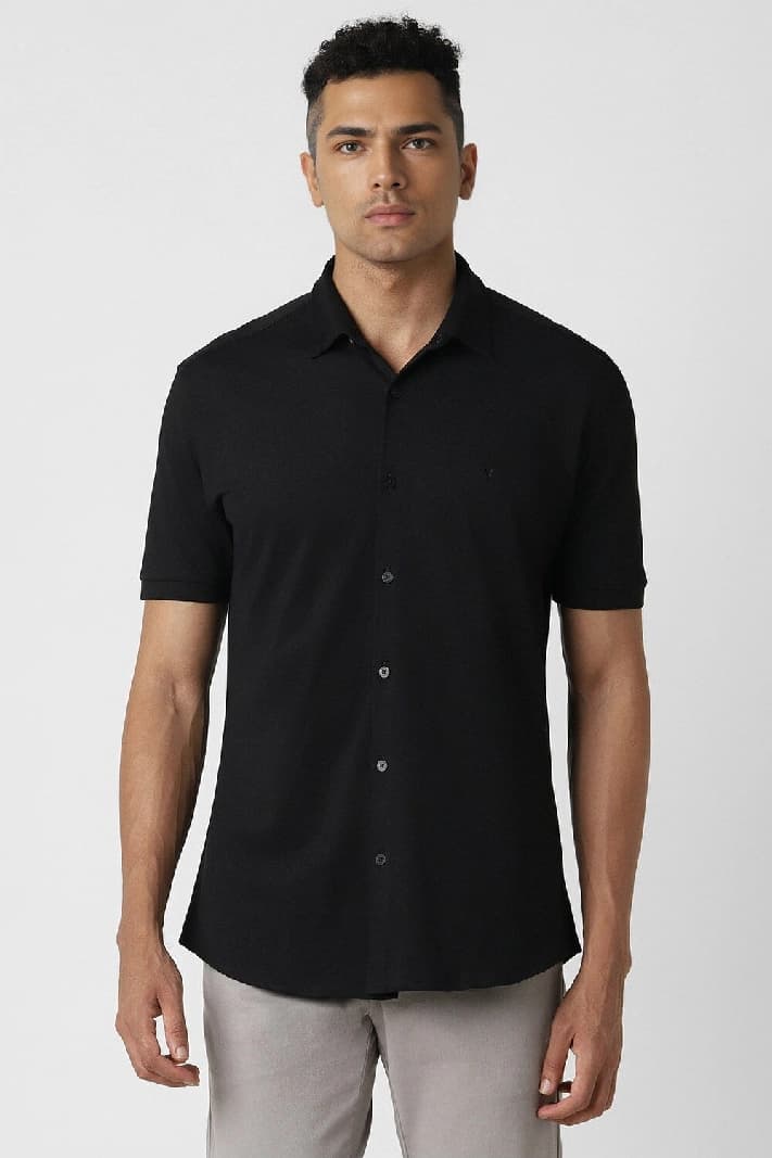 Men's Black Casual Solid Slim Fit Shirt