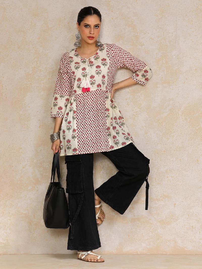 Women's White Festive Printed Regular Fit Kurti