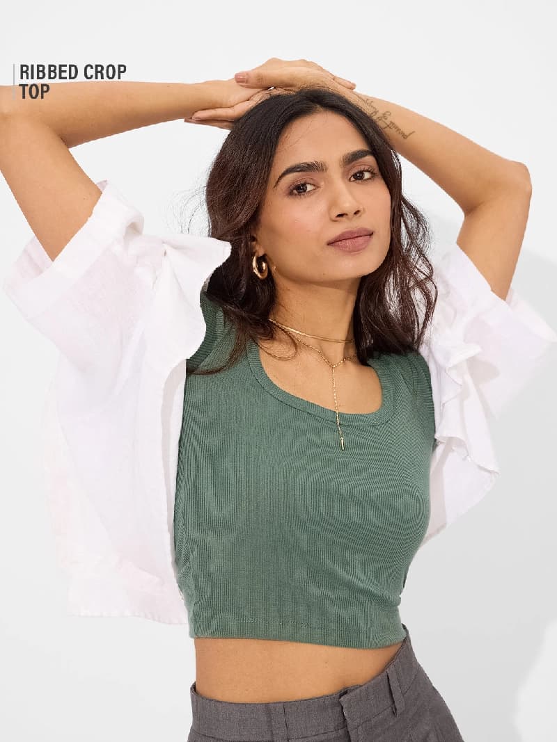 Women's Green Casual Solid Slim Fit Top