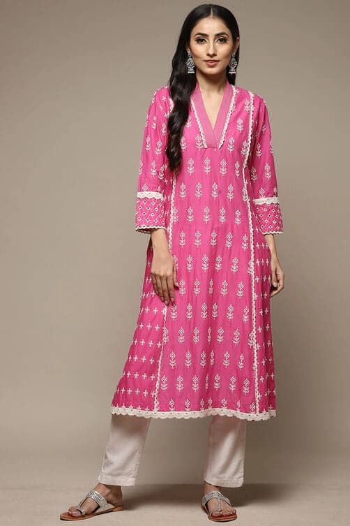 Women's Pink Festive Regular Fit Kurta