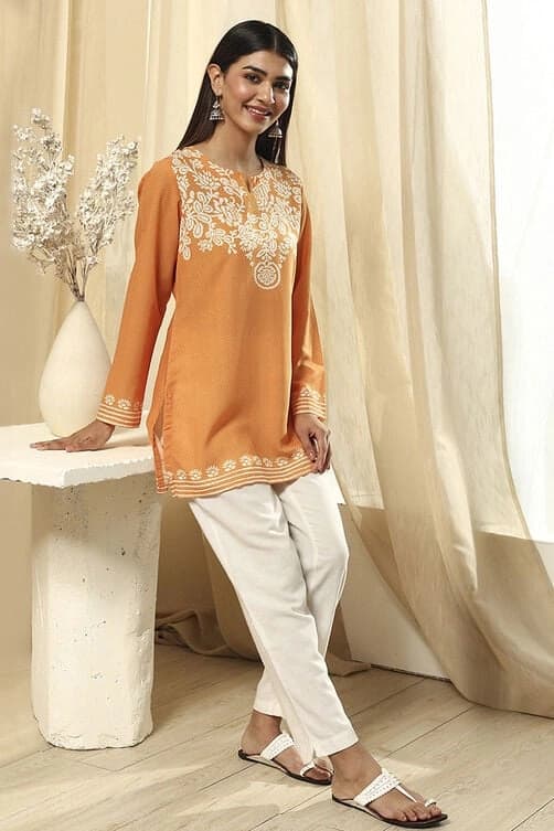 Women's Orange Festive Printed Regular Fit Kurti