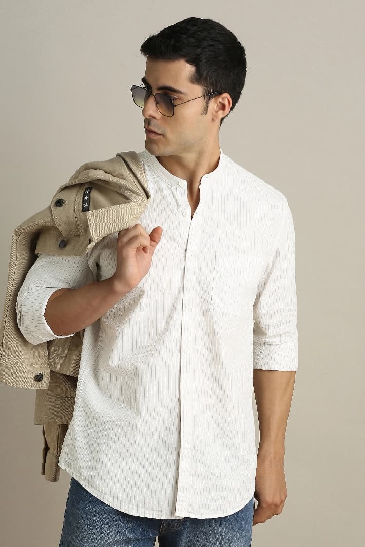 Men's White Casual Striped Regular Fit Shirt
