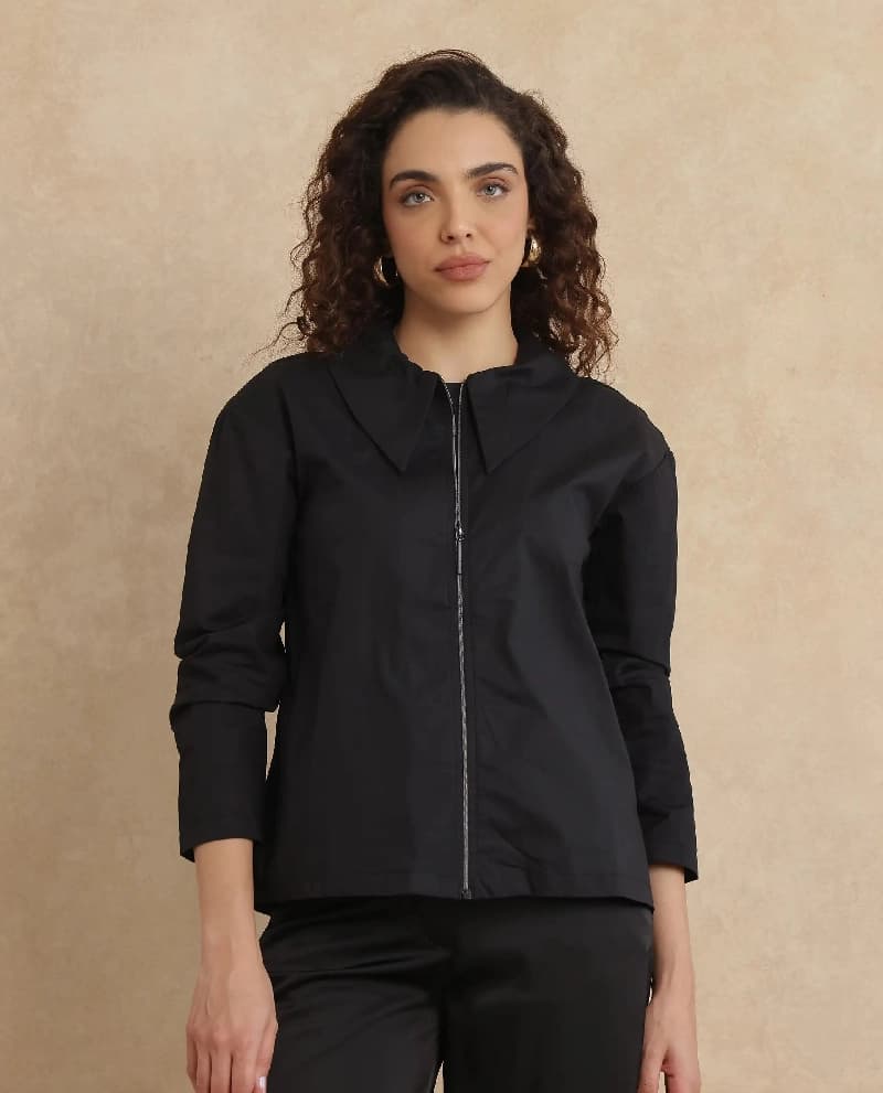 Women's Black Casual Solid Regular Fit Top