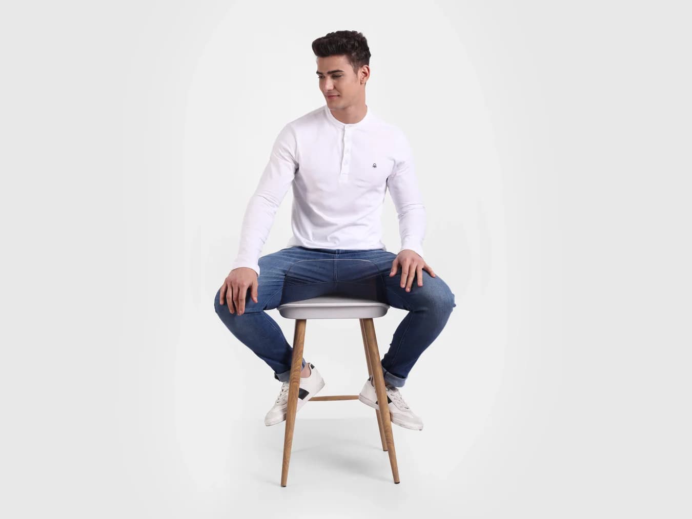 Men's White Casual Slim Fit Full Sleeve Henley Neck Tshirt