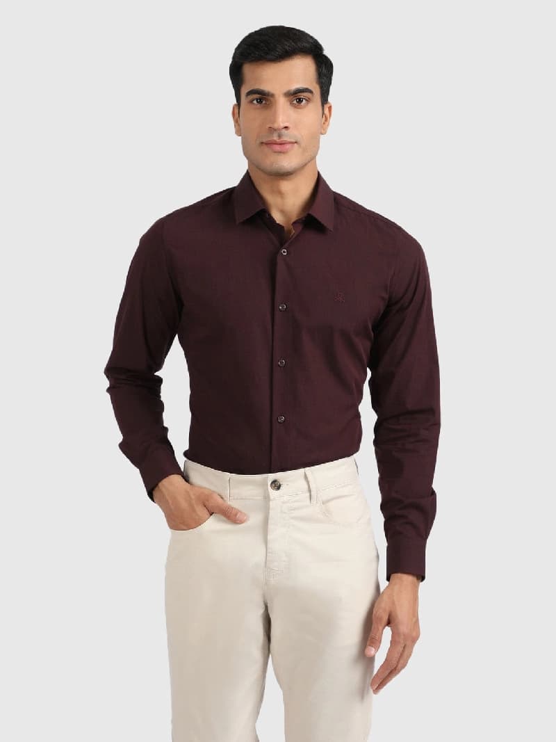 Men's Red Casual Solid Slim Fit Shirt