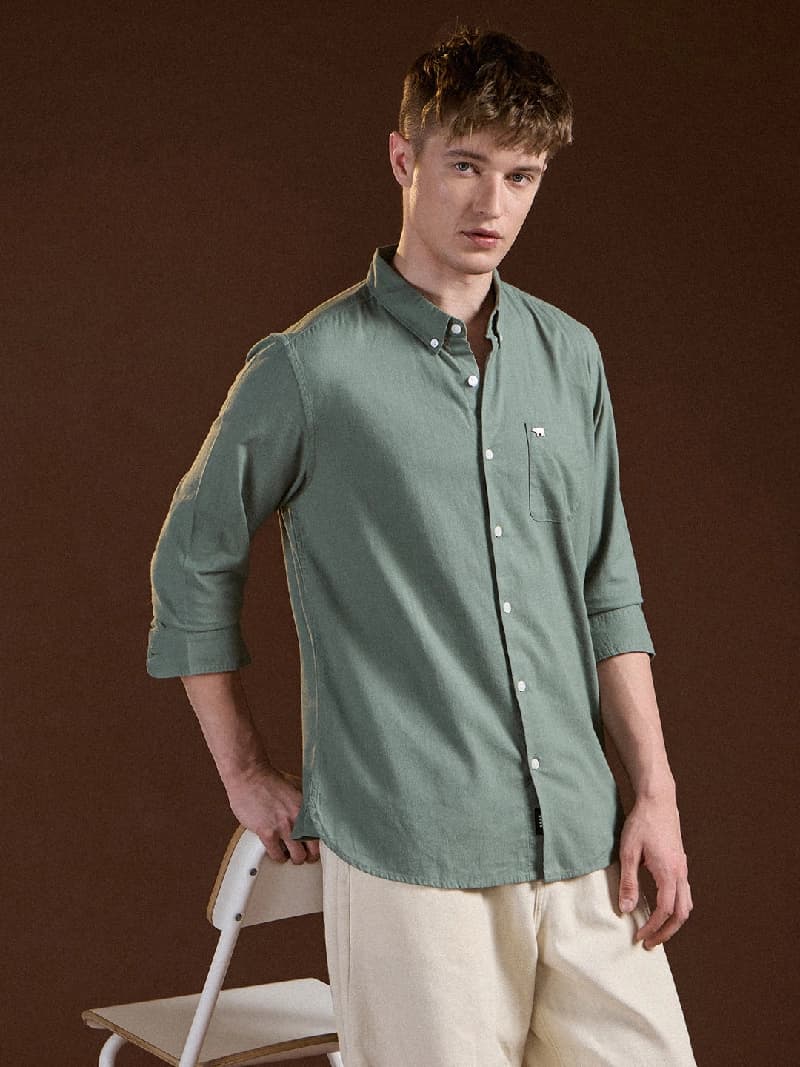 Men's Green Casual Solid Slim Fit Shirt