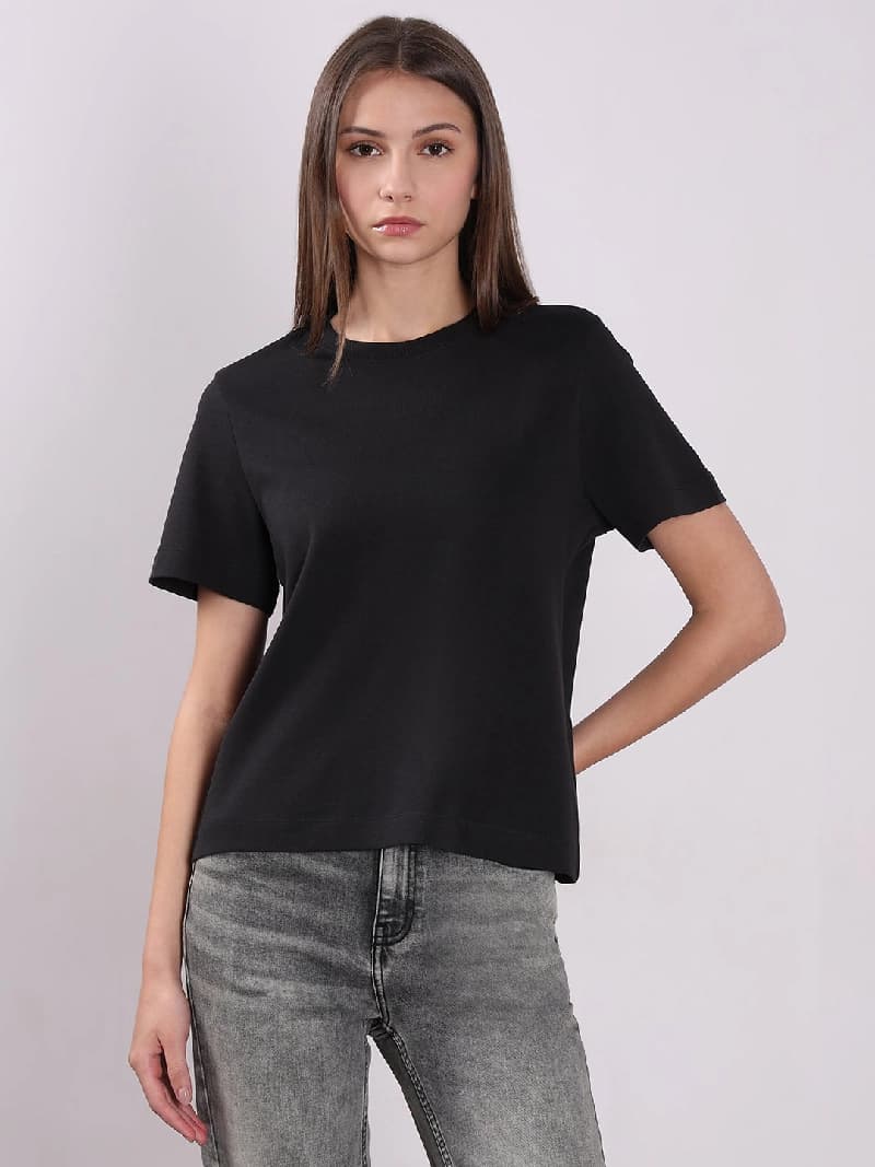 Women's Black Casual Solid Tshirt