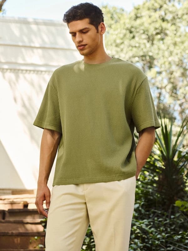 Men's Green Casual Solid Regular Fit Tshirt