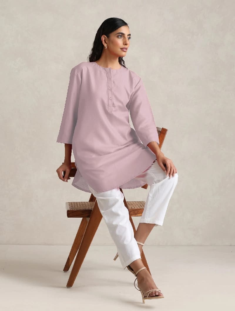 Women's Pink Casual Solid Regular Fit Kurta