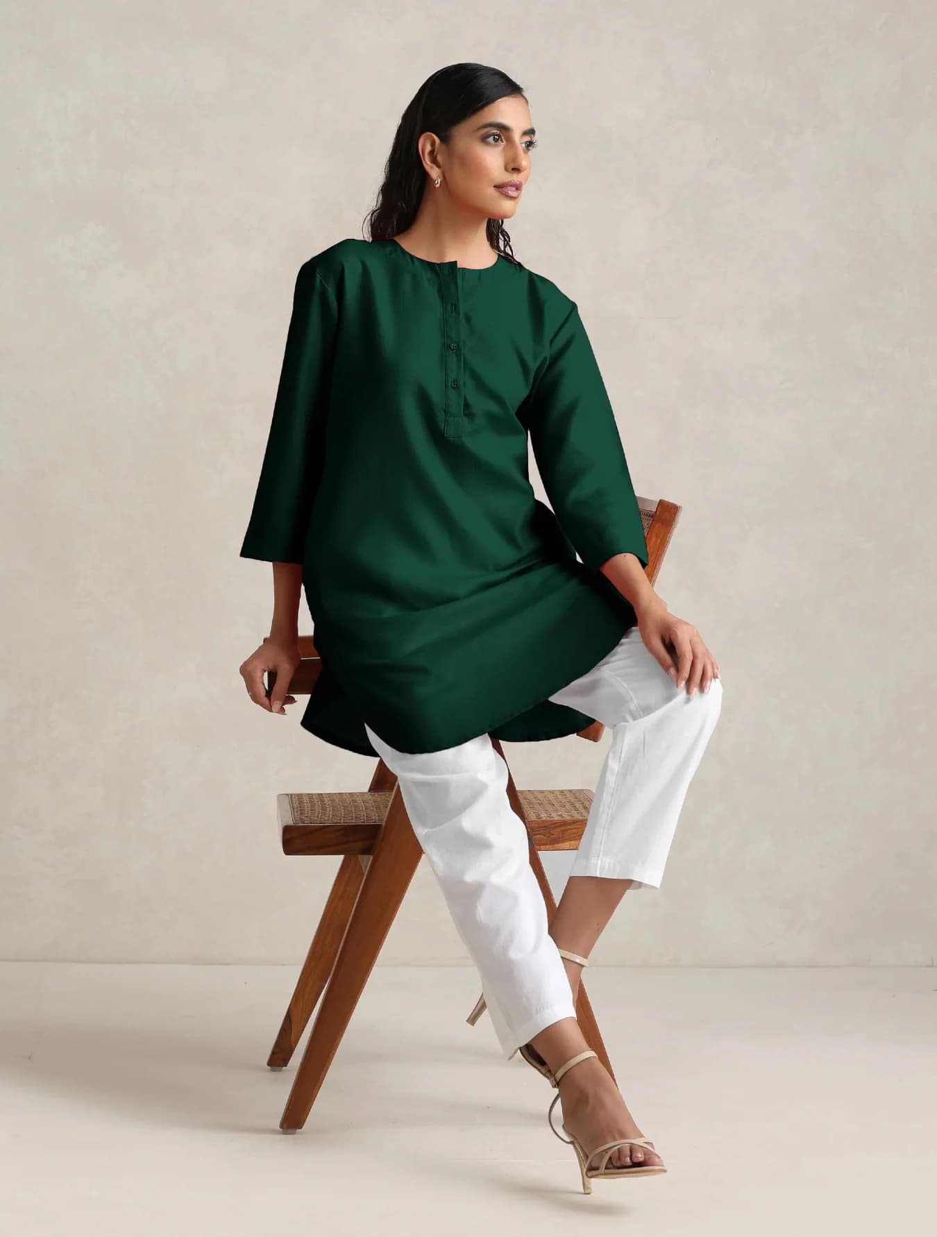 Women's Green Casual Solid Regular Fit Kurta
