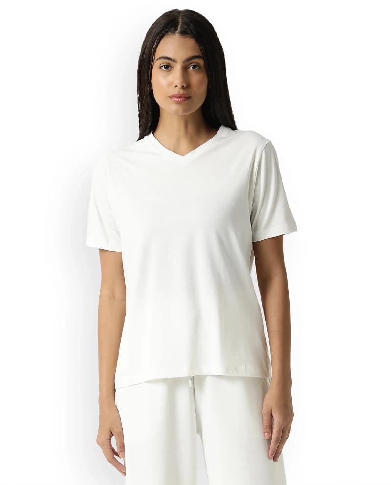 Women's White Casual Solid Regular Fit Tshirt