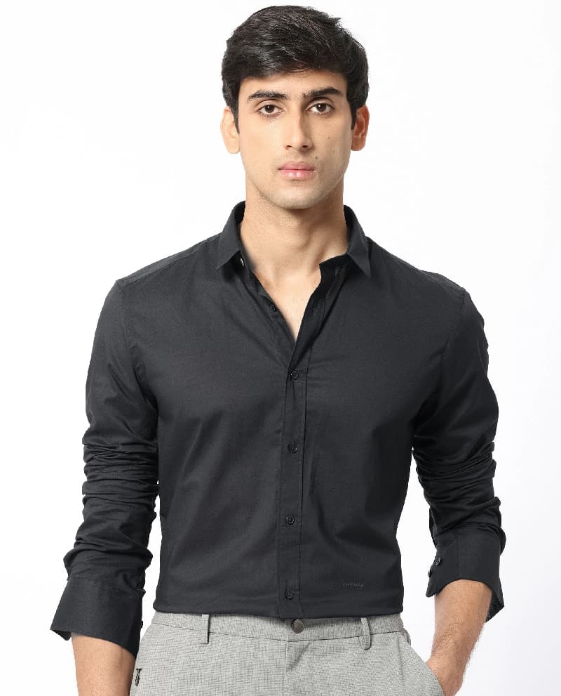 Men's Black Casual Solid Regular Fit Shirt