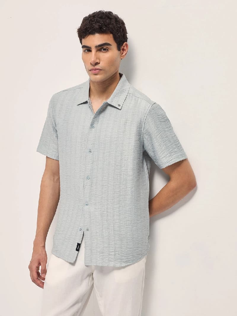 Men's Blue Casual Solid Regular Fit Shirt