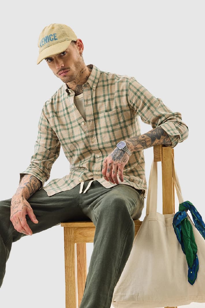 Men's Beige Casual Checked Regular Fit Cotton Shirt