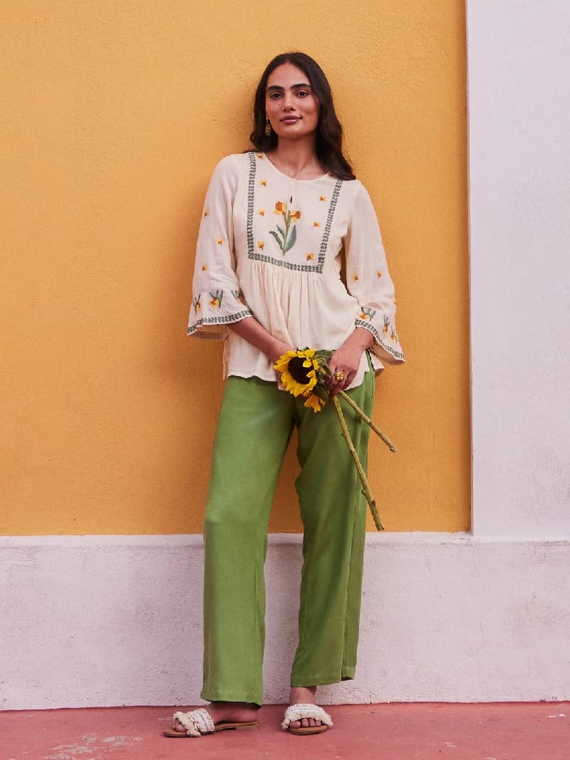 Women's White Casual Straight Fit Top