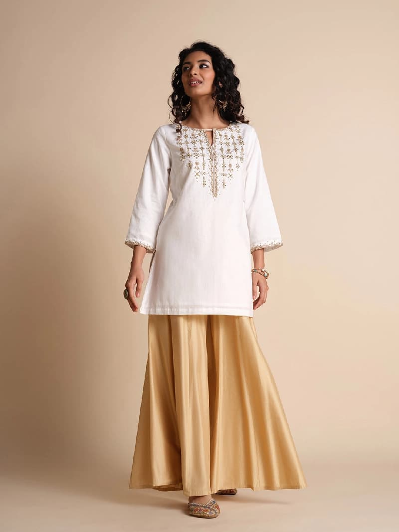 Women's White Casual Straight Fit Kurti