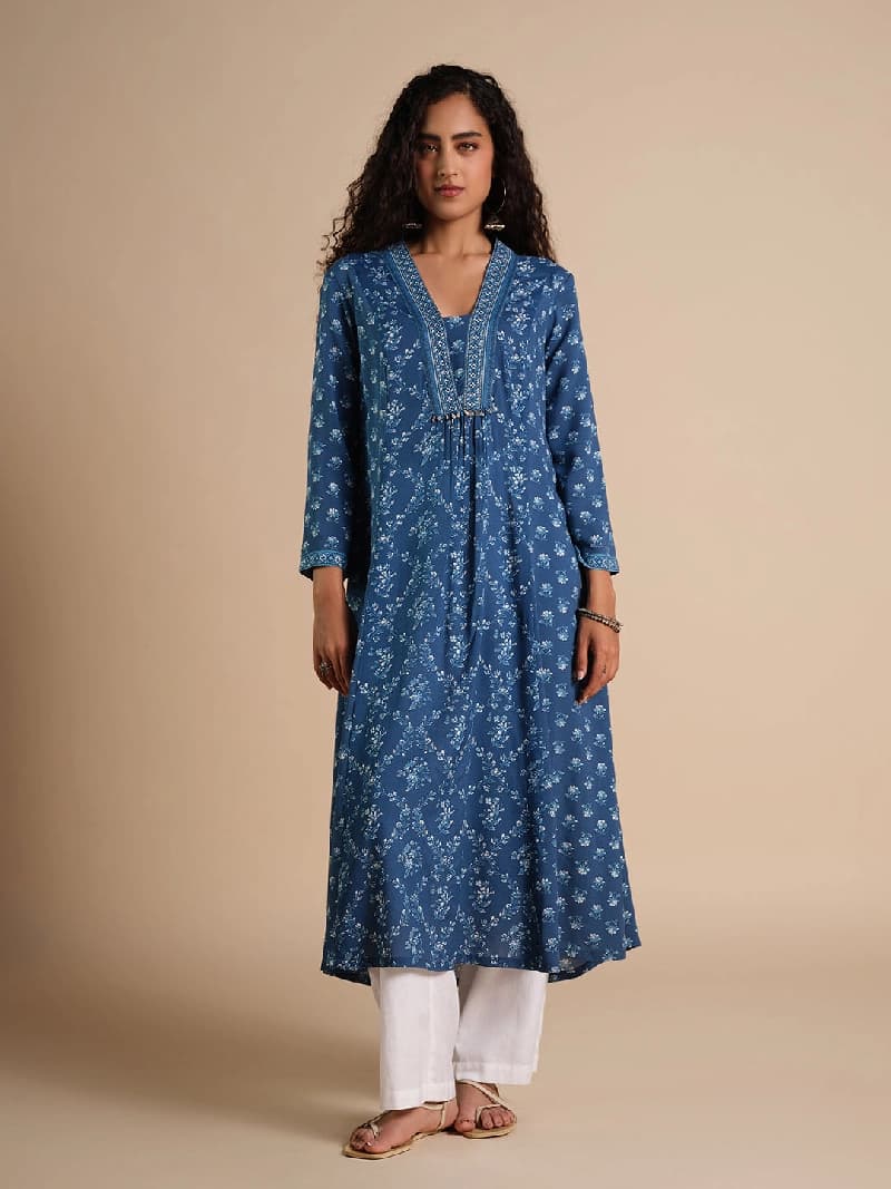 Women's Blue Casual Printed Regular Fit Kurta