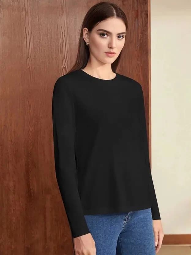 Women's Black Casual Solid Regular Fit Tshirt