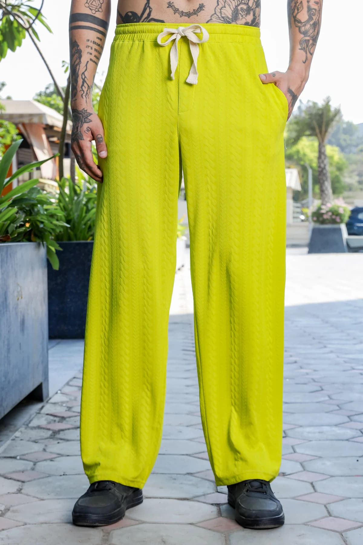 Unisex Green Casual Textured Regular Fit Trackpant