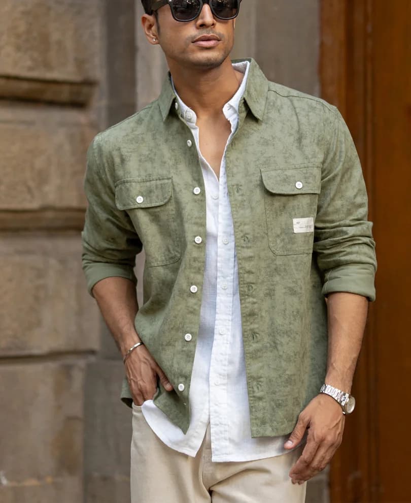 Men's Green Casual Solid Regular Fit Cotton Shirt