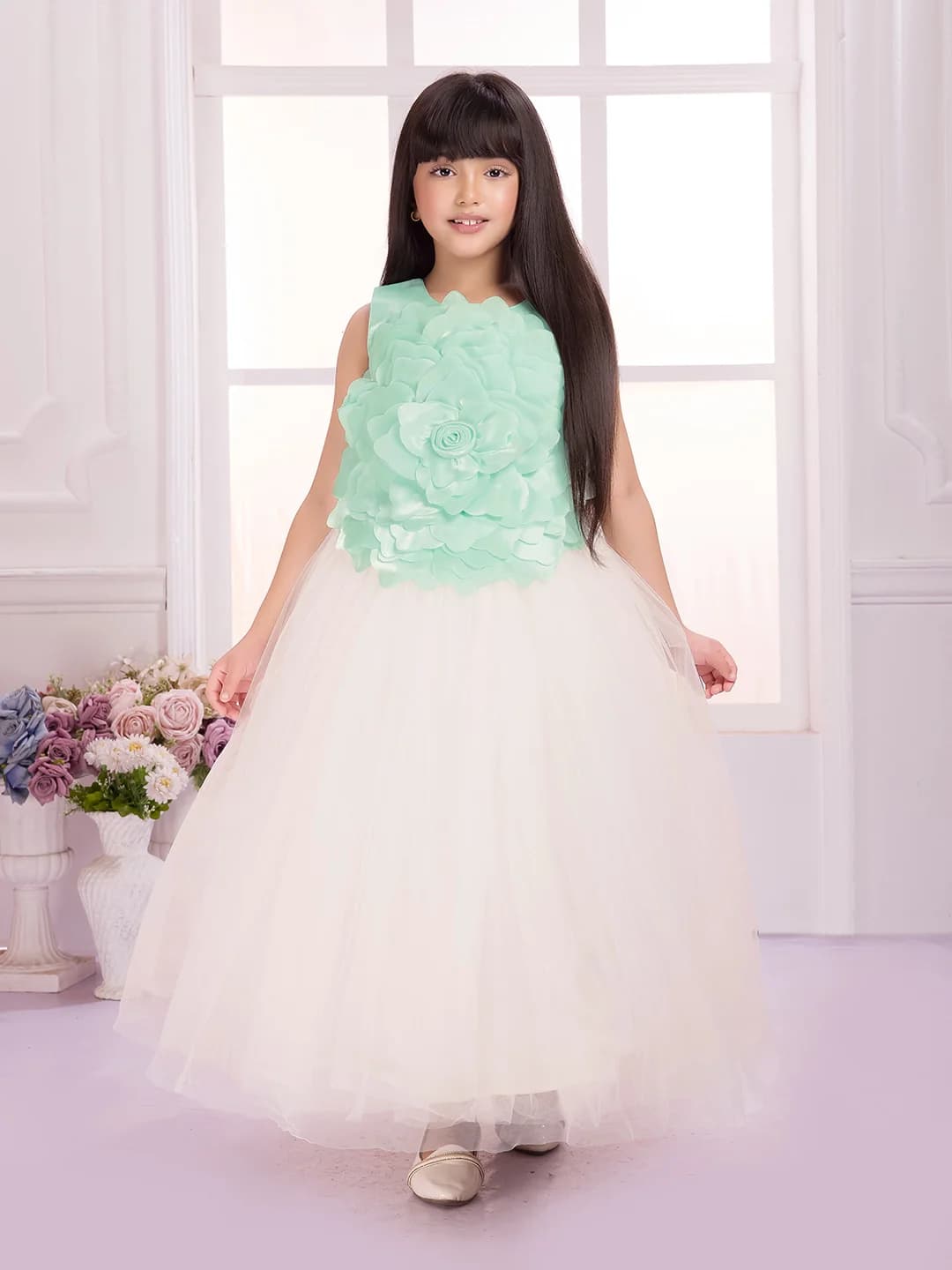 Girls White Party Flower Pattern Full Length Sleevless Gown
