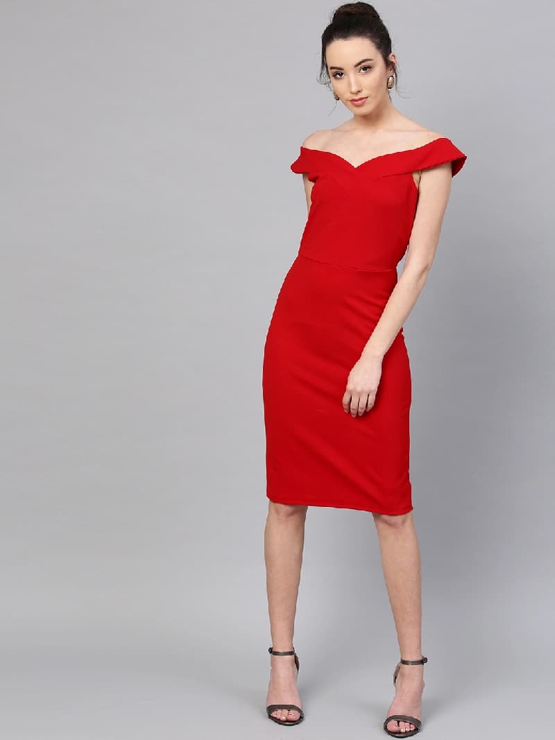 Women's Red Party Solid Regular Fit Dress