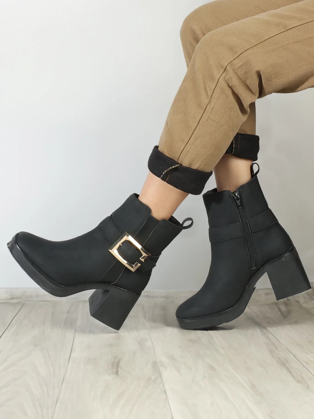 Women's Black Outdoor Synthetic Platform Ankle Boots with Wide Buckle