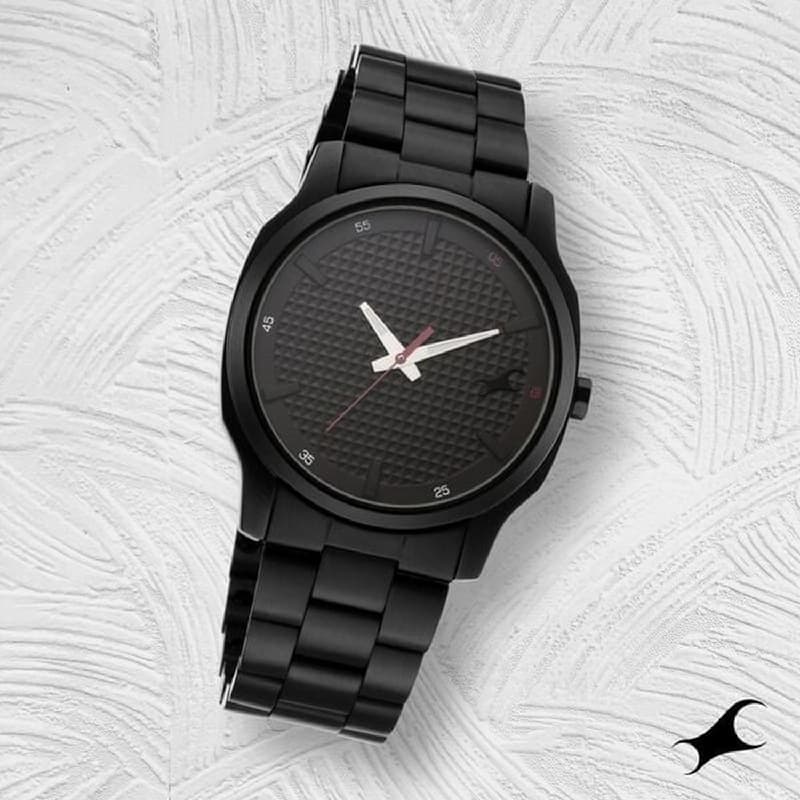 Men's Black Quartz Analog Dark Grey Dial Metal Strap Watch